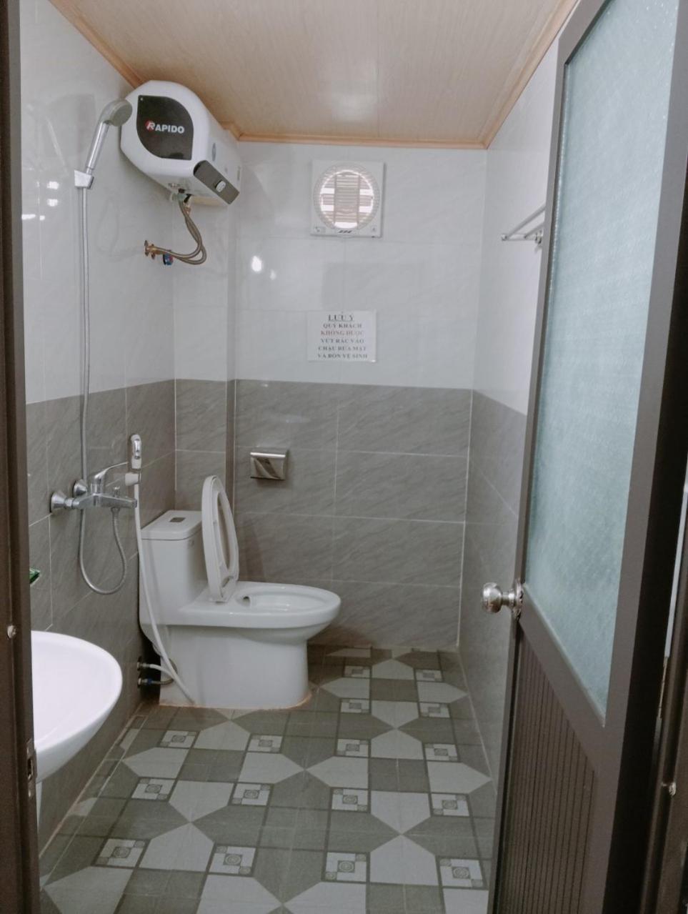נין בין Hien Thuc Hotel מראה חיצוני תמונה